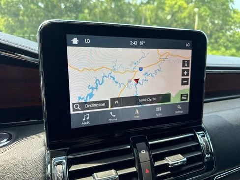 Used 2018 Lincoln Navigator Reserve AWD/4WD image 22