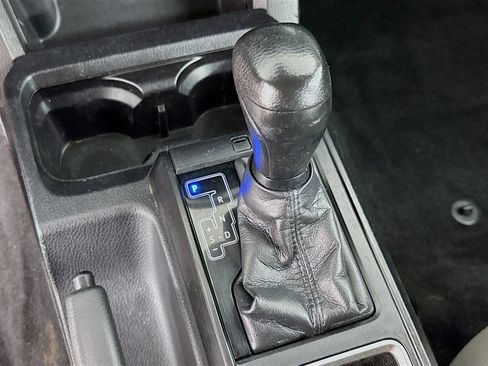 Used 2020 Toyota Tacoma SR image 18