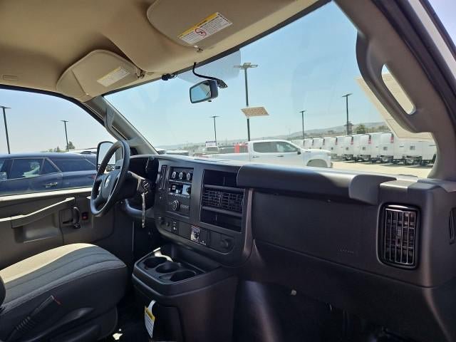 New 2026 Chevrolet Express 2500 Extended w/ Communications Package RWD image 26