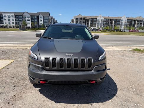 Used 2015 Jeep Cherokee Trailhawk w/ Comfort/Convenience Group AWD/4WD image 4