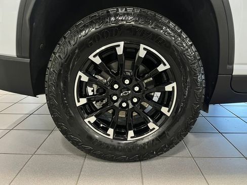 Used 2026 Chevrolet Traverse Z71 w/ Driver Confidence Package AWD/4WD image 9