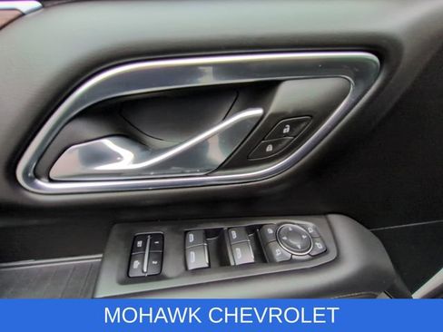 Used 2024 Chevrolet Suburban High Country AWD/4WD image 25