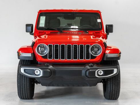 Used 2025 Jeep Wrangler Unlimited Sahara w/ Safety Group AWD/4WD image 6