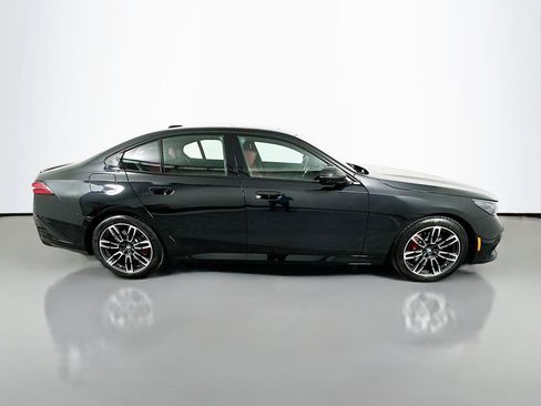 Used 2025 BMW 530i w/ M Sport Package image 4