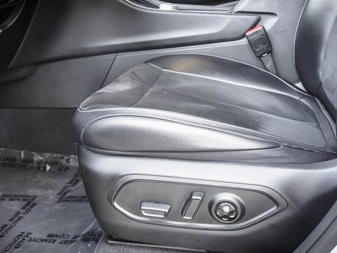 Used 2023 Jeep Grand Cherokee Altitude image 11