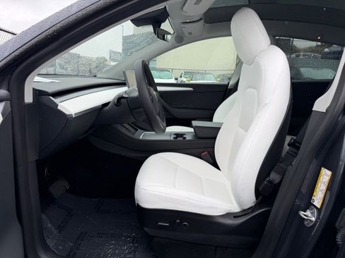 Used 2023 Tesla Model Y Long Range image 10