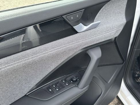 New 2026 Volkswagen Tiguan S AWD/4WD image 11