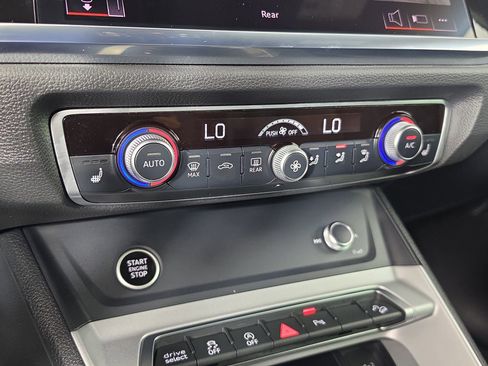 Certified 2025 Audi Q3 2.0T Premium Plus w/ Premium Plus Package AWD/4WD image 29