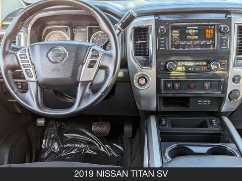 Used 2019 Nissan Titan SV w/ SV Convenience Package RWD image 13