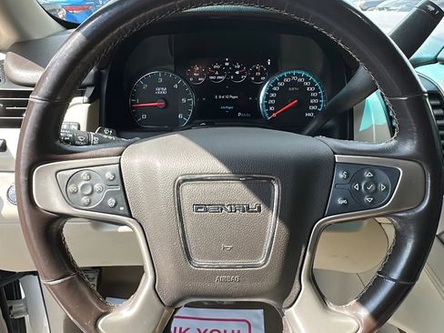 Used 2020 GMC Yukon XL Denali w/ Denali Ultimate Package AWD/4WD image 10