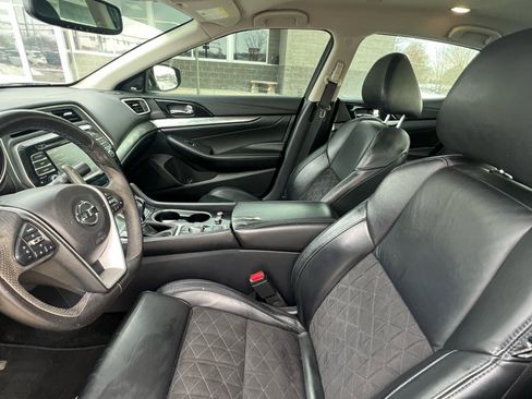 Used 2017 Nissan Maxima SR image 11