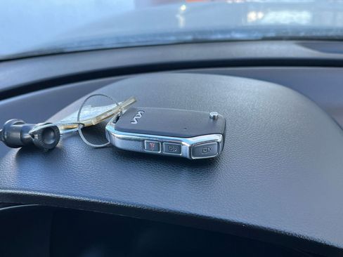 Used 2025 Kia Soul LX w/ LX Technology Package image 21