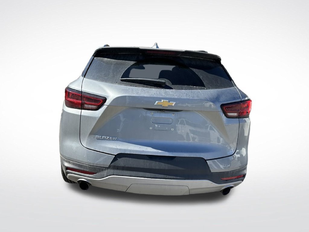 Used 2024 Chevrolet Blazer LT w/ Convenience Package FWD image 5