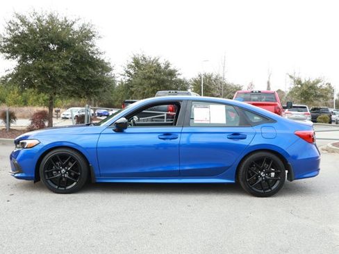 Used 2023 Honda Civic Sport image 9