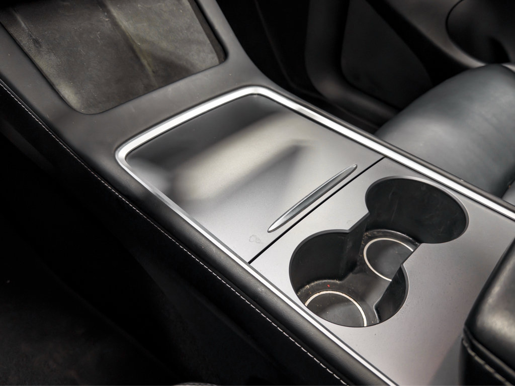 Used 2022 Tesla Model Y Performance AWD/4WD image 17