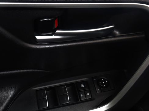 Used 2023 Toyota RAV4 XLE image 13