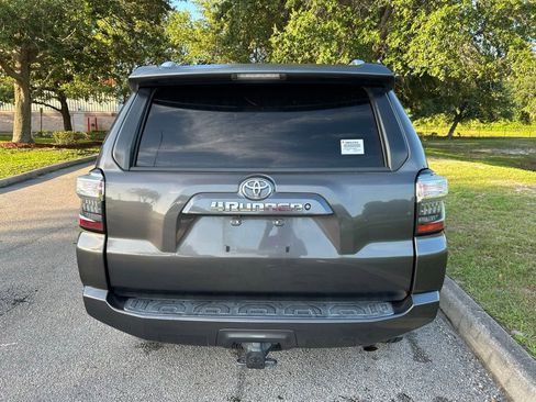 Used 2015 Toyota 4Runner SR5 RWD image 5