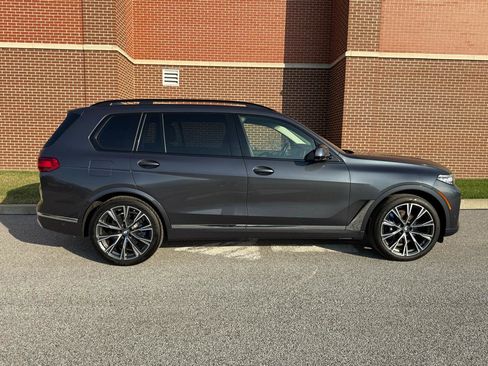 Used 2021 BMW X7 xDrive40i w/ Cold Weather Package image 17