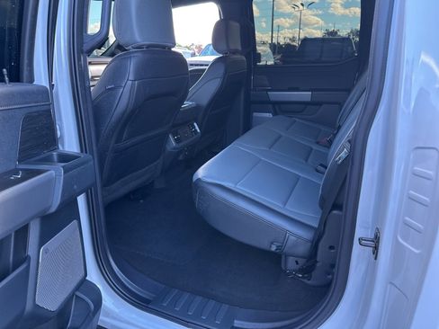 Used 2025 Ford F150 Lightning Lariat image 18