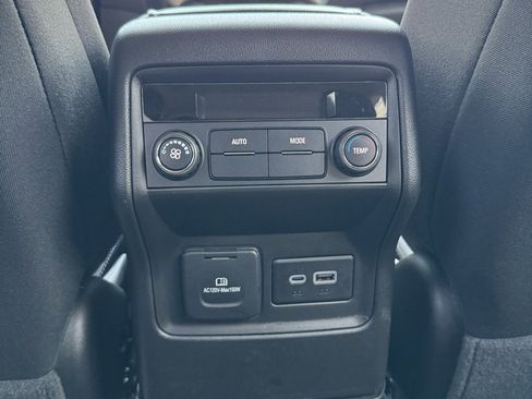 Used 2023 GMC Acadia SLE w/ Driver Convenience Package image 13