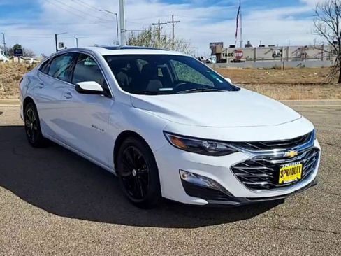Used 2024 Chevrolet Malibu LT image 2