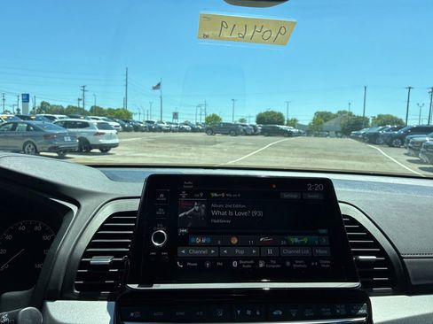 Used 2025 Honda Odyssey Sport-L image 14