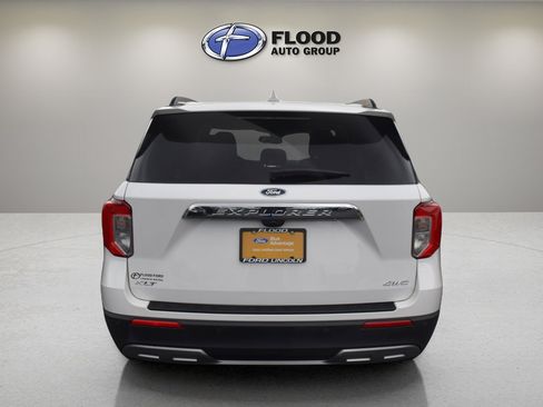Used 2023 Ford Explorer XLT w/ Equipment Group 202A image 5