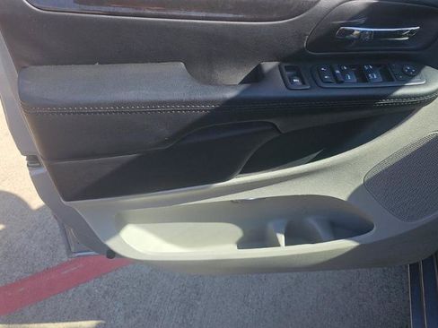Used 2017 Dodge Grand Caravan SE w/ Power Window Group FWD image 10