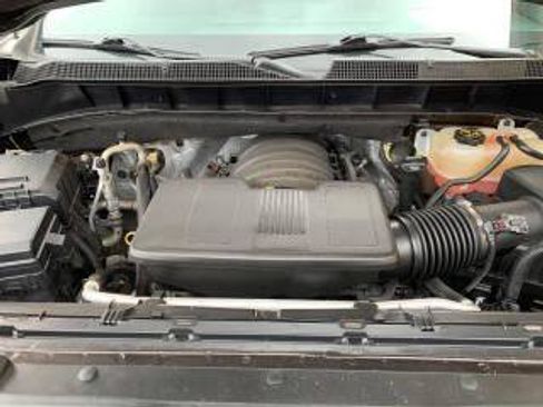 Used 2019 Chevrolet Silverado 1500 High Country w/ Technology Package image 8