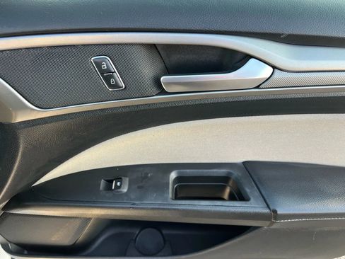 Used 2018 Ford Fusion S image 28