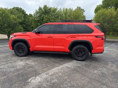 Used 2023 Toyota Sequoia TRD Pro AWD/4WD image 2