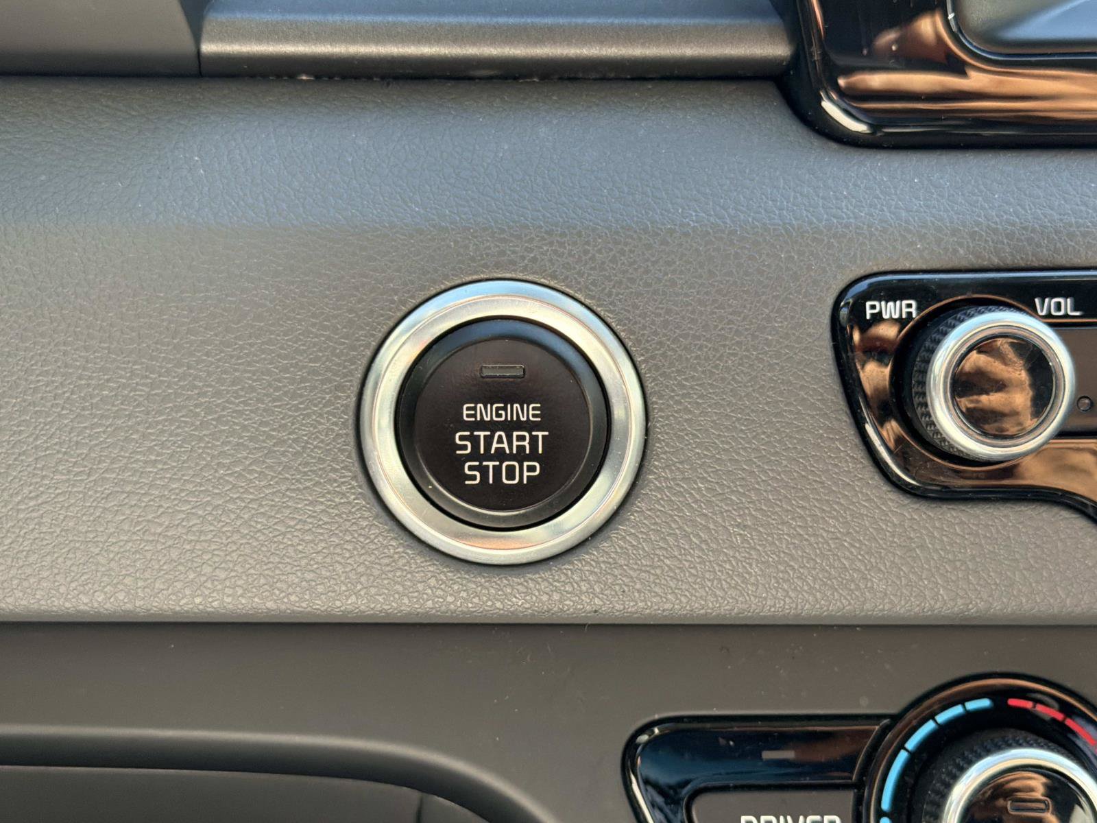 Used 2019 Kia Niro LX FWD image 24