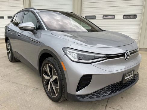 Used 2023 Volkswagen ID.4 Pro S image 1