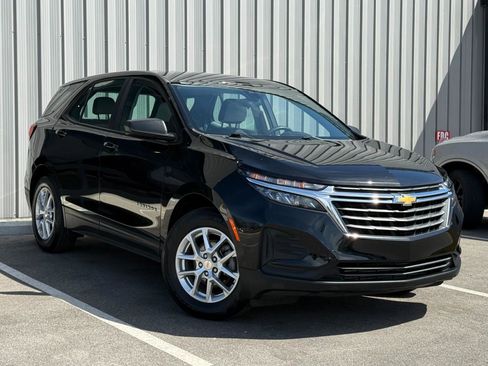 Used 2024 Chevrolet Equinox LS image 3