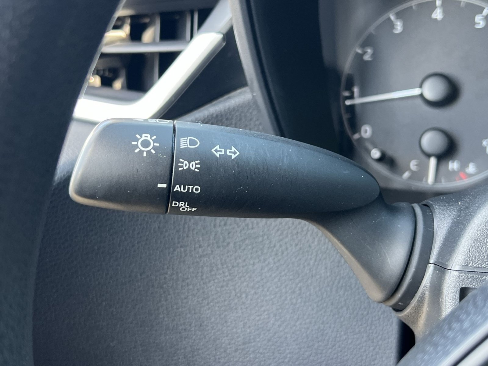 Used 2024 Toyota Corolla LE FWD image 54
