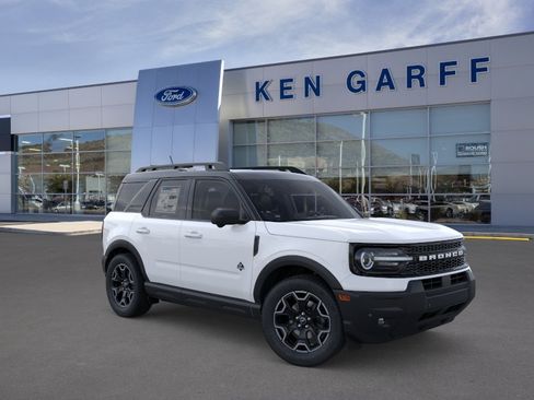 New 2025 Ford Bronco Sport Outer Banks w/ Outer Banks Tech Package+ AWD/4WD image 8