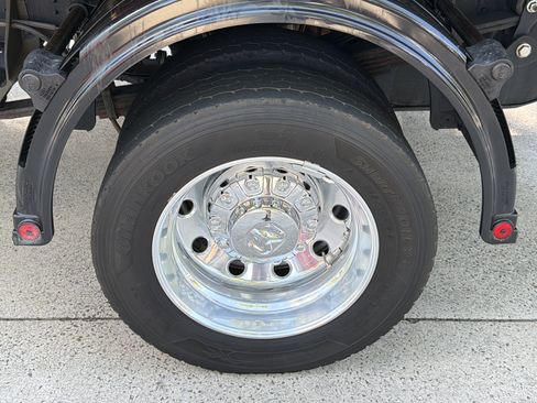 Used 2024 RAM 5500 Laramie AWD/4WD image 19