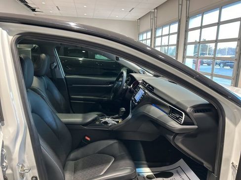 Used 2019 Toyota Camry XSE image 19