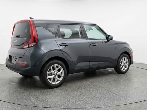 Used 2025 Kia Soul LX w/ LX Technology Package FWD image 9