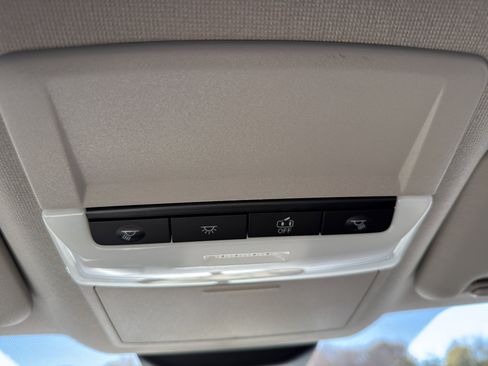 New 2025 Nissan Sentra SR image 23