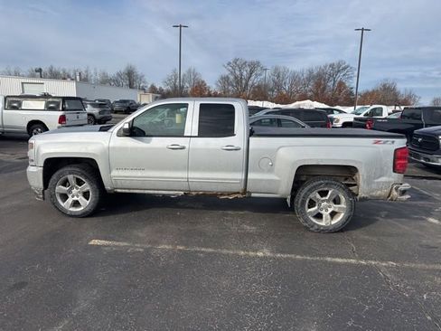 Used 2016 Chevrolet Silverado 1500 LT w/ LT Convenience Package image 6