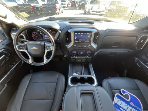 Used 2022 Chevrolet Silverado 3500 LTZ w/ LTZ Convenience Package image 19