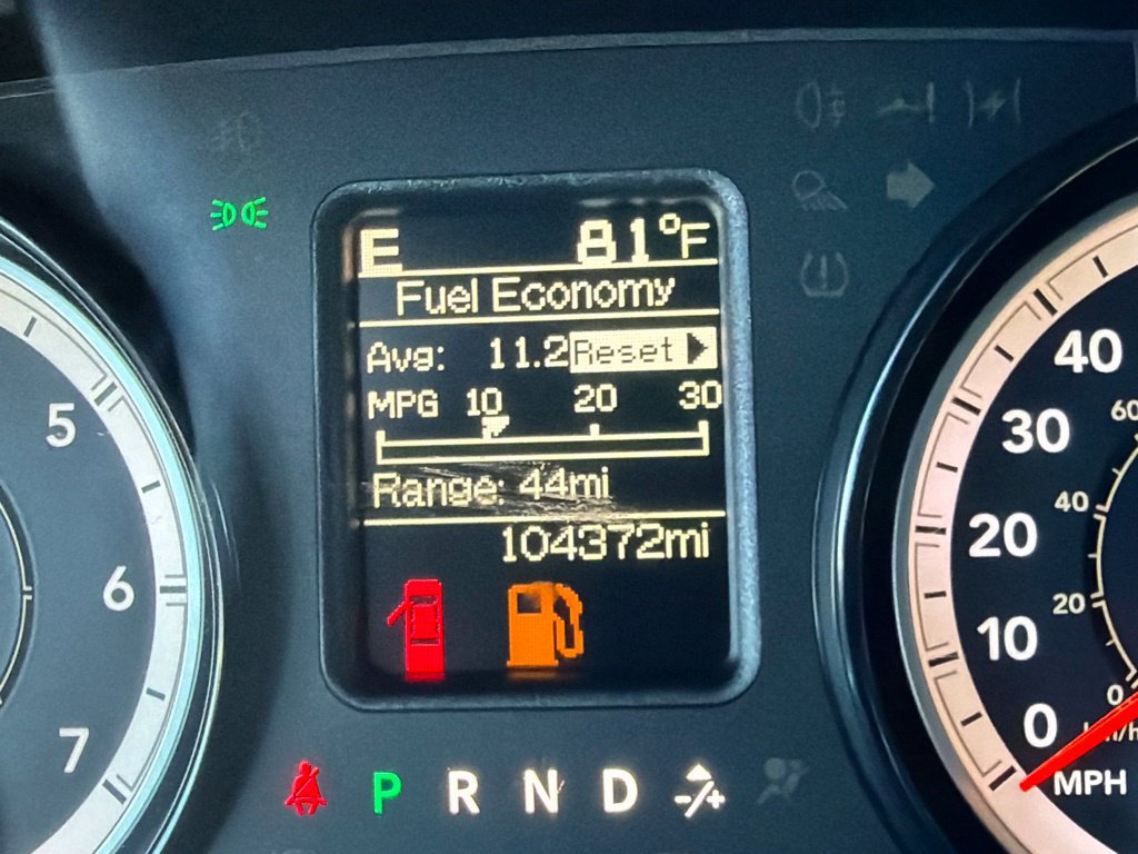 Used 2019 RAM 1500 Classic SLT AWD/4WD image 46
