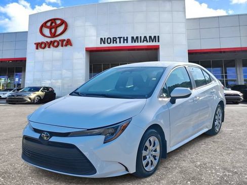 Used 2026 Toyota Corolla LE FWD image 2