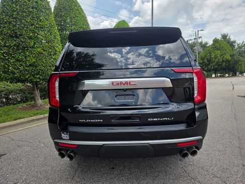 Used 2022 GMC Yukon Denali image 4