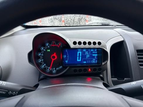 Used 2013 Chevrolet Sonic LT image 21