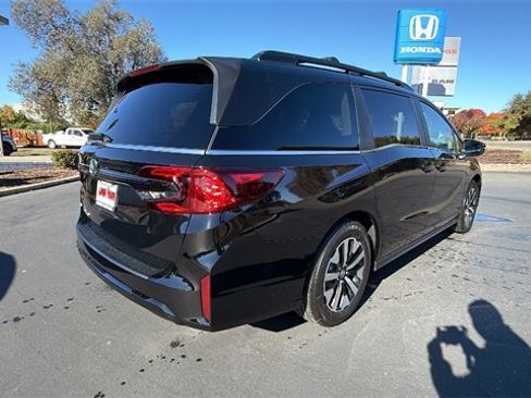 New 2026 Honda Odyssey EX-L image 4