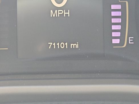 Used 2016 Jeep Cherokee Latitude w/ Safety/Convenience Group FWD image 2