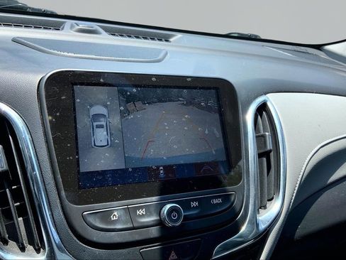 Used 2018 Chevrolet Equinox Premier FWD image 11