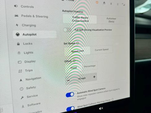 Used 2023 Tesla Model Y Long Range image 32